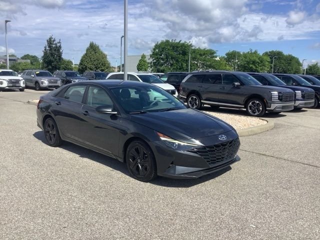 Used 2021 Gray Hyundai SEL image 7