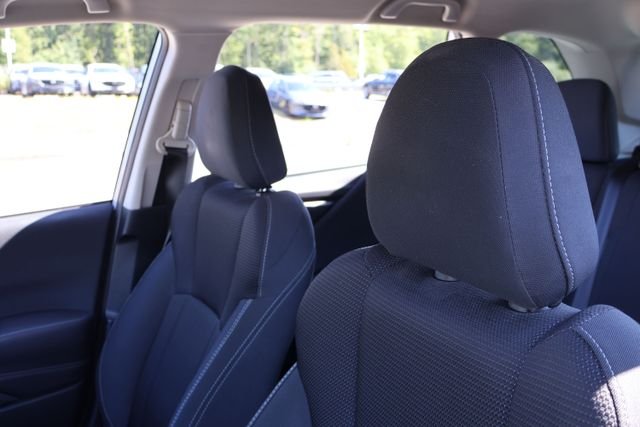 Used 2019 Silver Subaru Base image 10