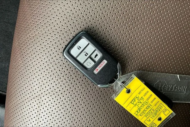 Used 2024 Red Honda EX-L image 37
