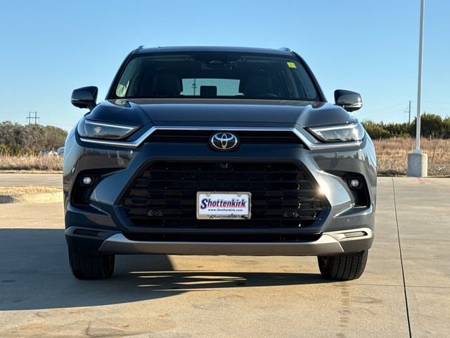 Used 2025 White Toyota Limited image 2