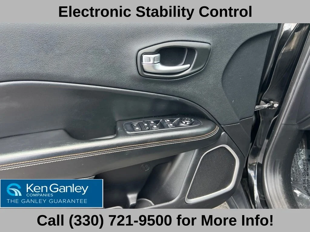 Used 2019 Black Jeep Latitude image 26