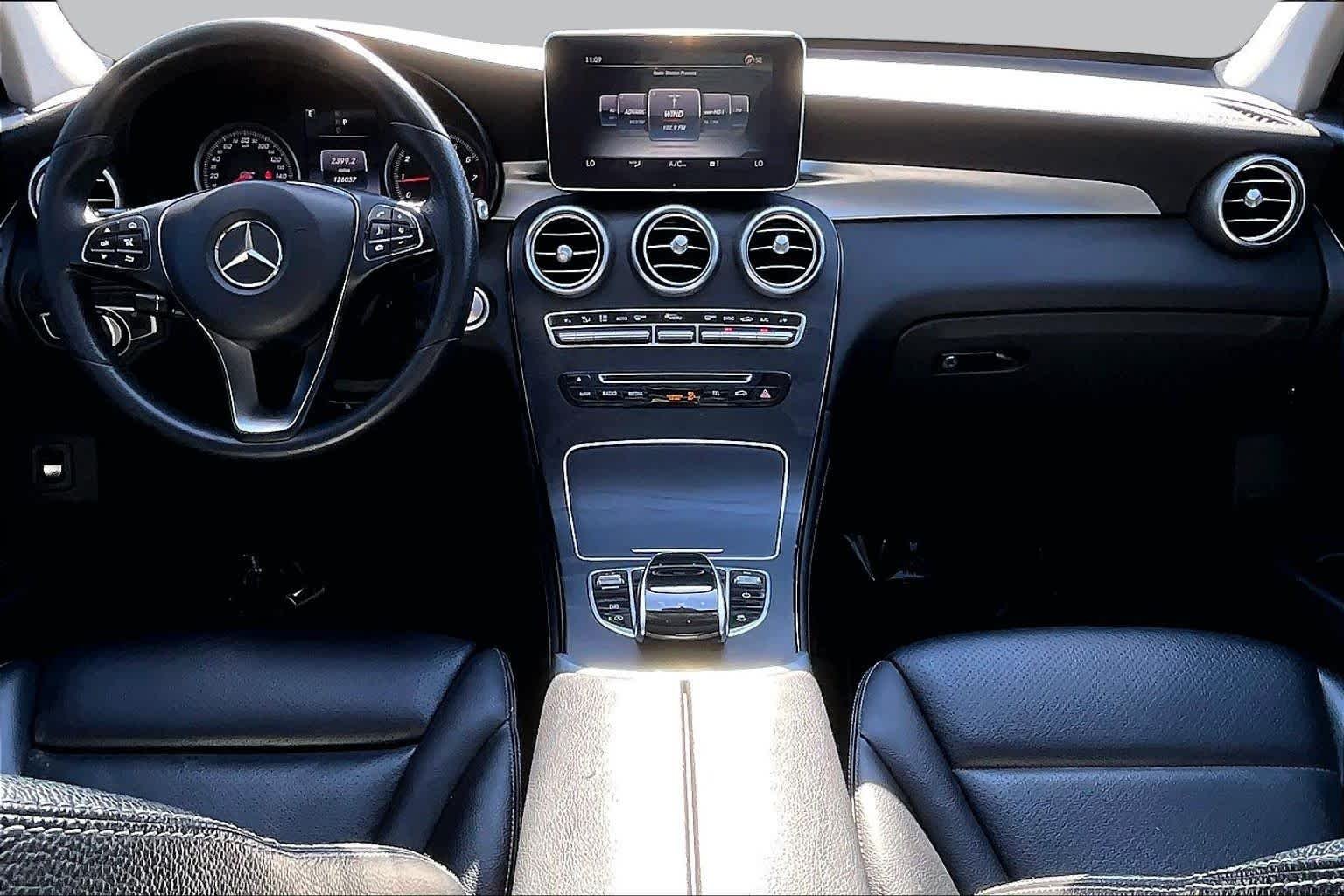 Used 2017 Obsidian Black Metallic Mercedes-Benz GLC 300 image 16