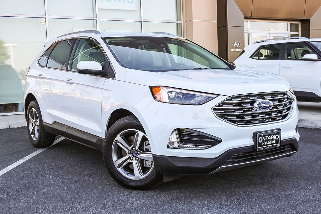 Used 2022 White Ford SEL image 2