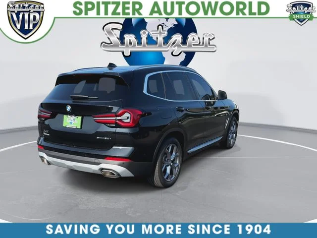 Used 2024 Black Sapphire Metallic BMW sDrive30i image 9