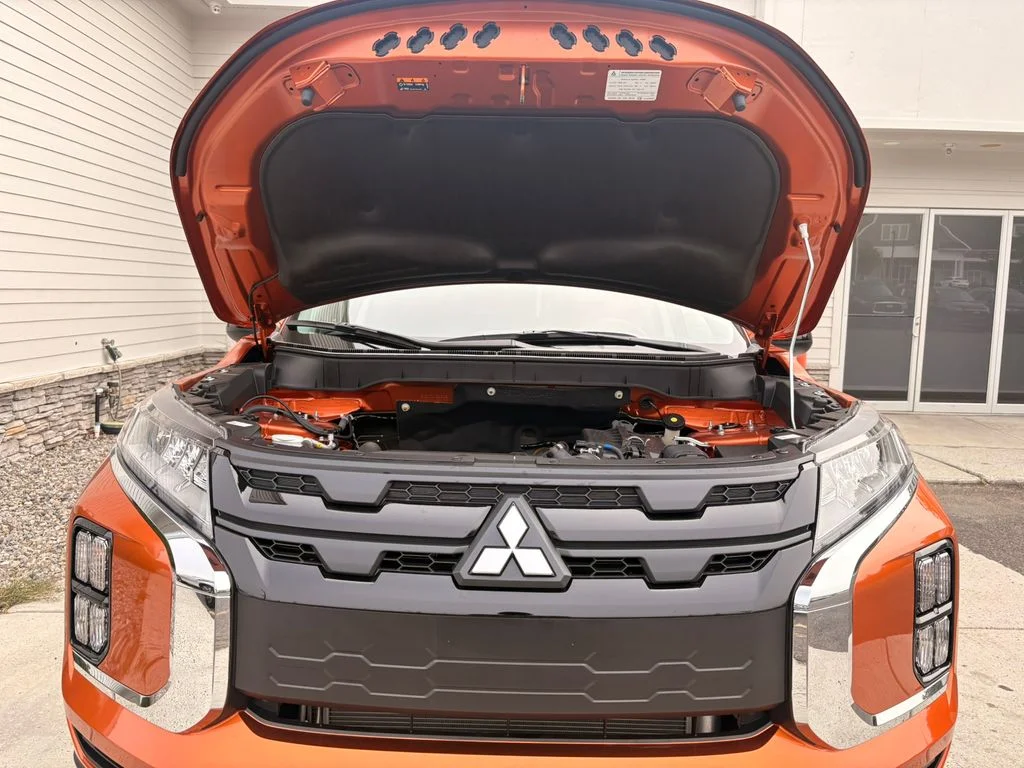 New 2026 Orange Mitsubishi 2.0 LE image 59