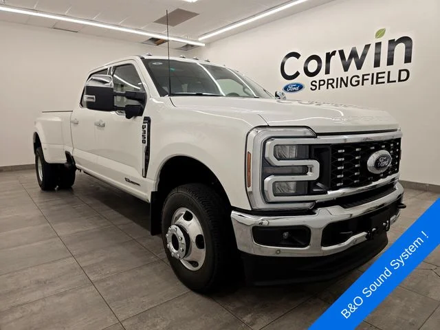 New 2026 Star White Metallic Tri-Coat Ford F-350® Lariat® image 6