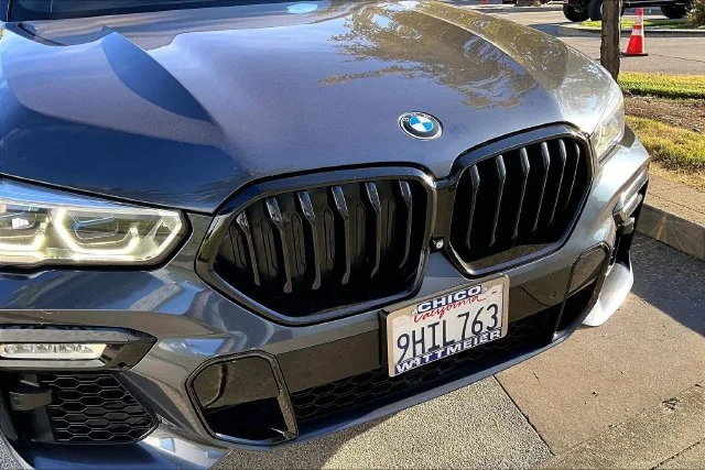 Used 2020 Gray Metallic BMW M50i image 30