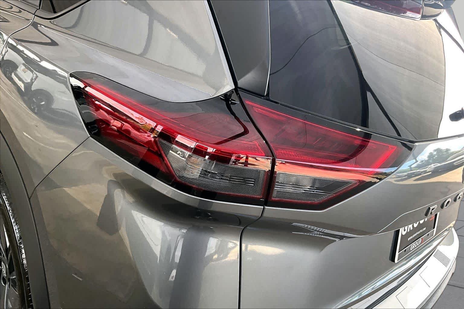 Certified Used 2026 Gun Metallic Nissan SV image 28