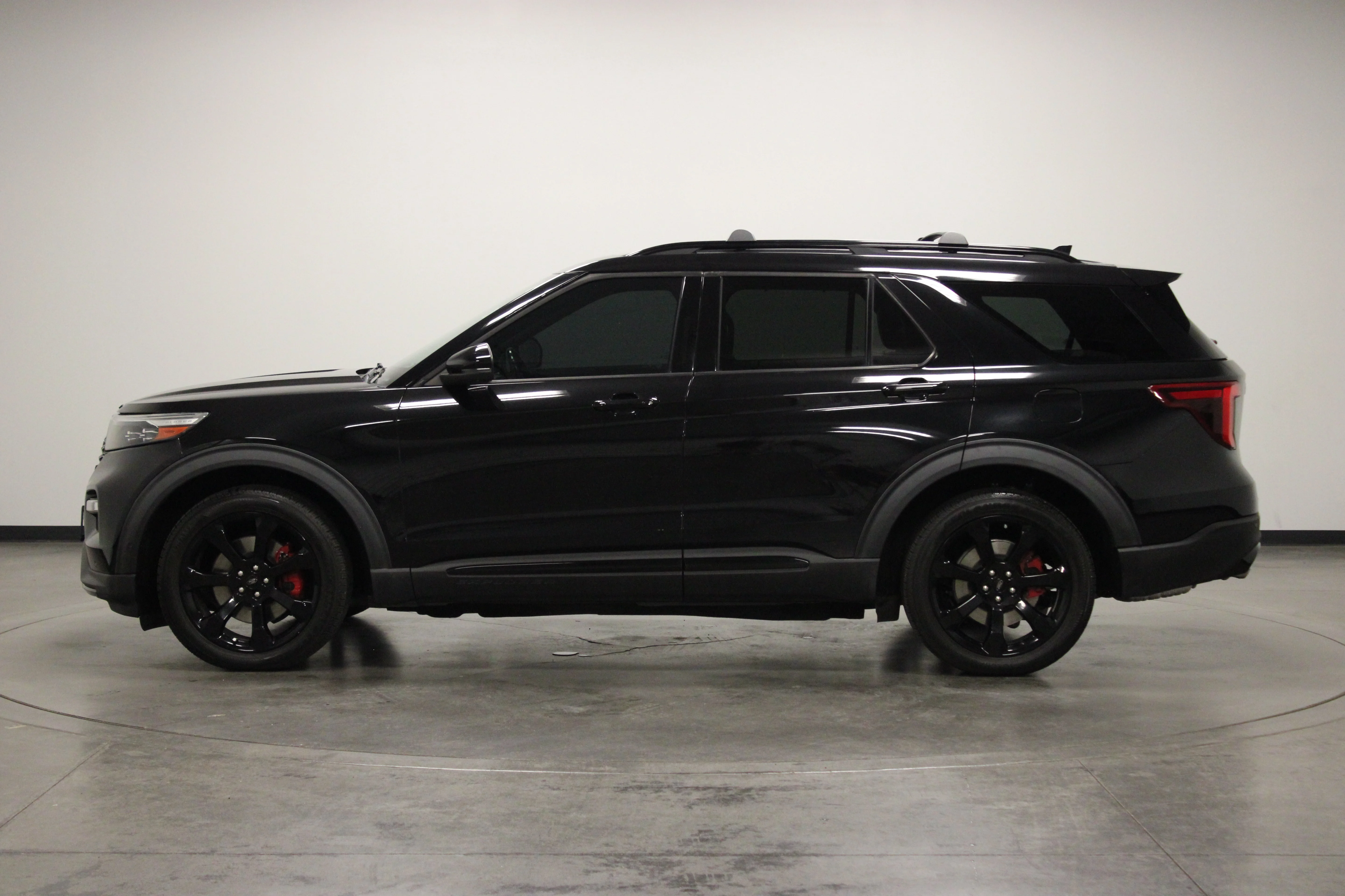 Used 2020 Black Metallic Ford ST image 5