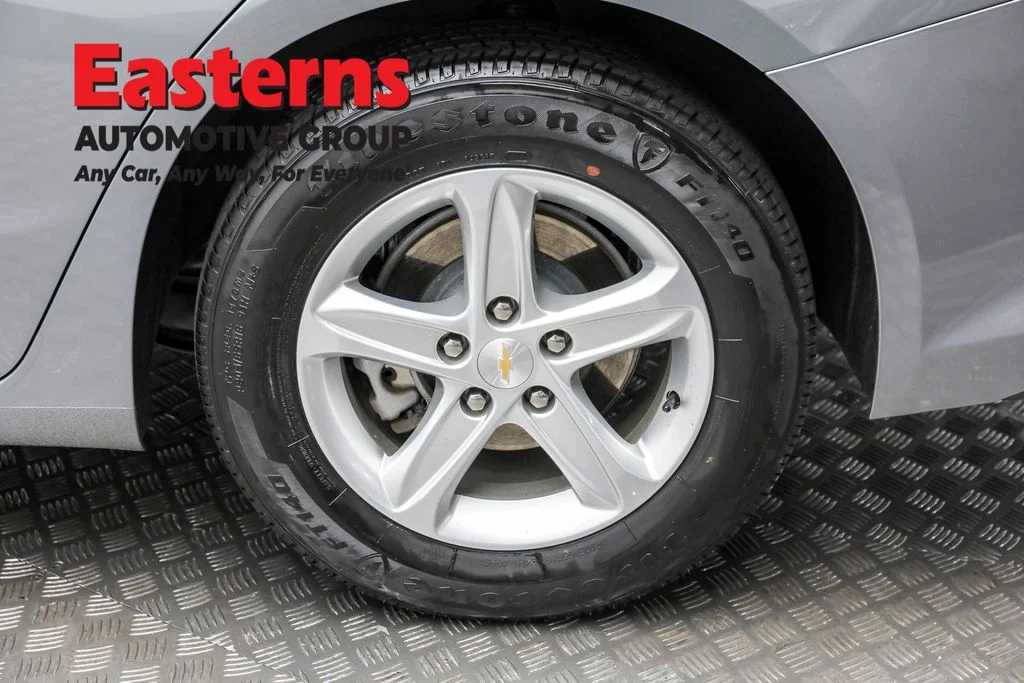 Used 2024 Gray Chevrolet LT image 8