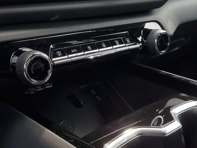 New 2026 Slate Gray Metallic Chevrolet LT - Extended Range image 28