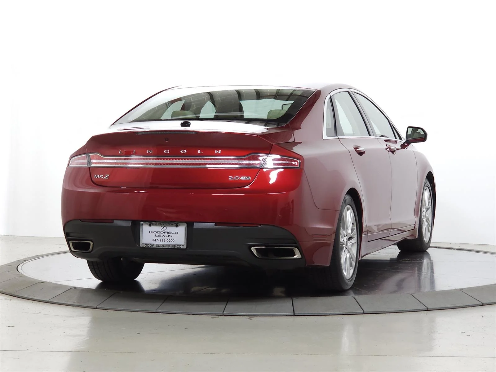 Used 2015 Red Lincoln  image 10
