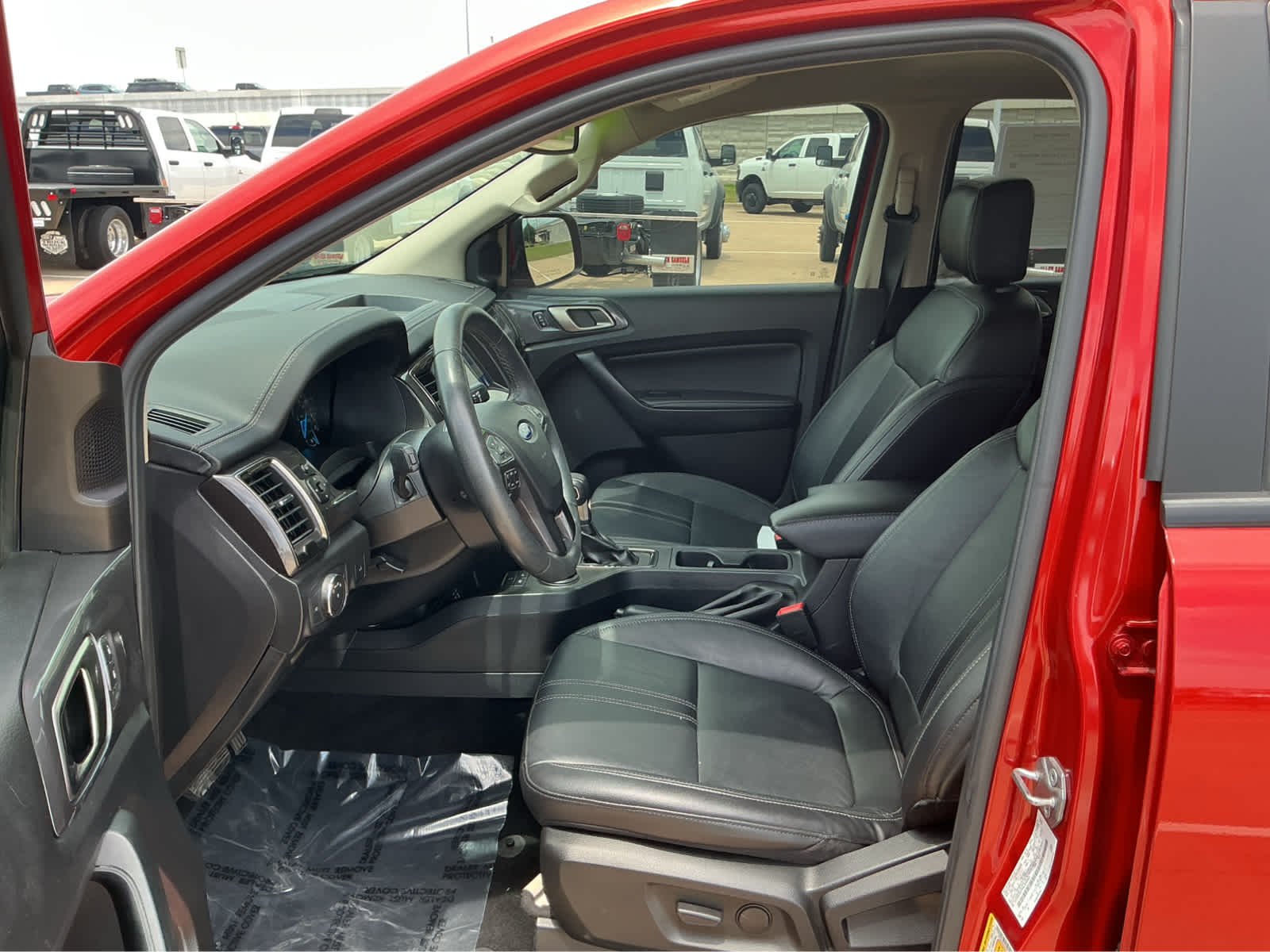 Used 2022 Hot Pepper Red Metallic Tinted Clearcoat Ford LARIAT image 12