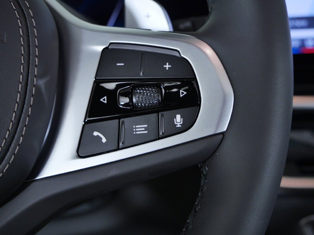 New 2026 Black Sapphire Metallic BMW xDrive50e image 41