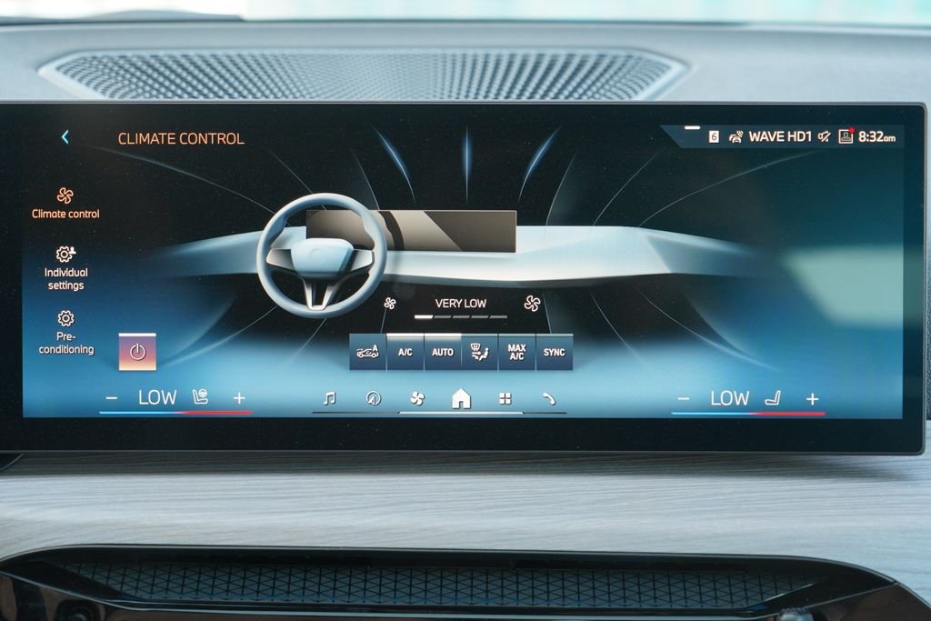 New 2026 Skyscraper Grey Metallic BMW xDrive40 image 17