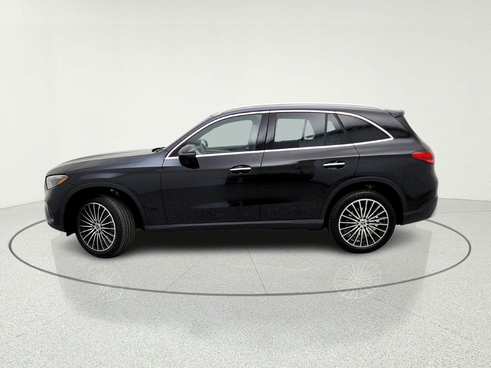 New 2026 Black Mercedes-Benz GLC 300 SUV image 3