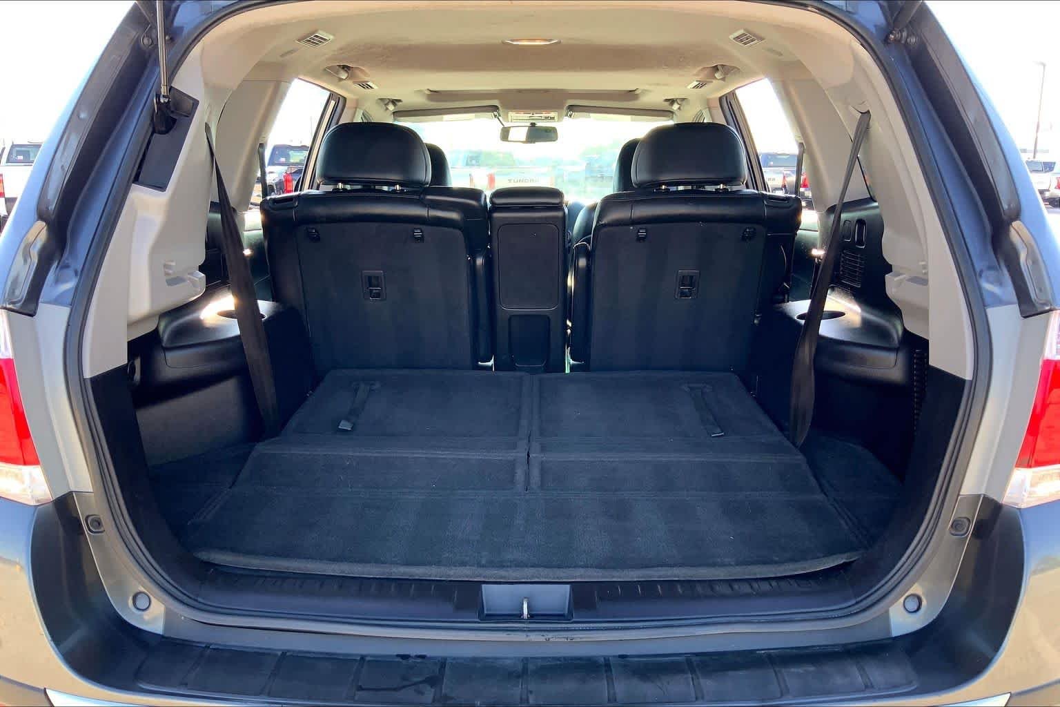 Used 2013 Magnetic Gray Metallic Toyota SE image 34