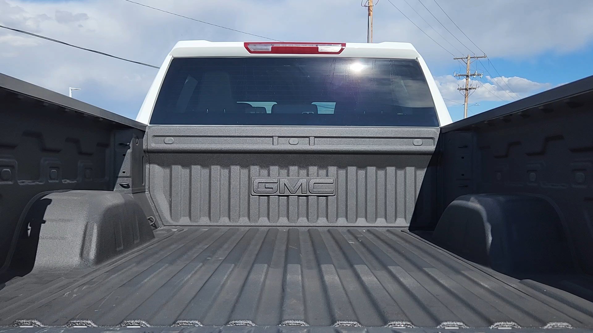 Certified Used 2025 Summit White GMC AT4 image 18