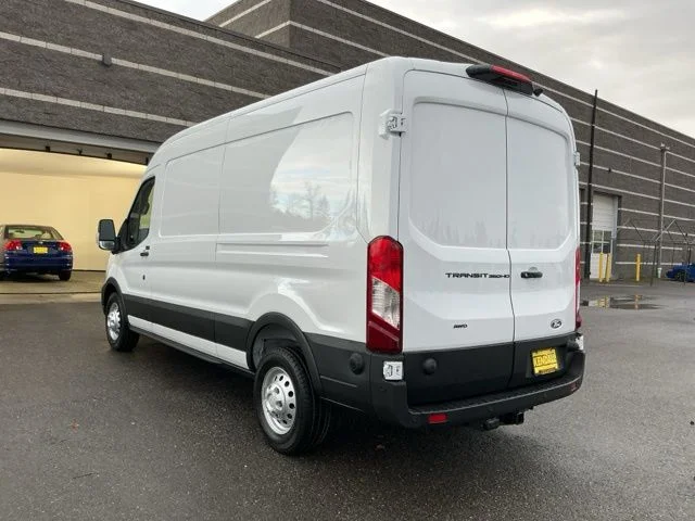 New 2026 Oxford White Ford Base image 6