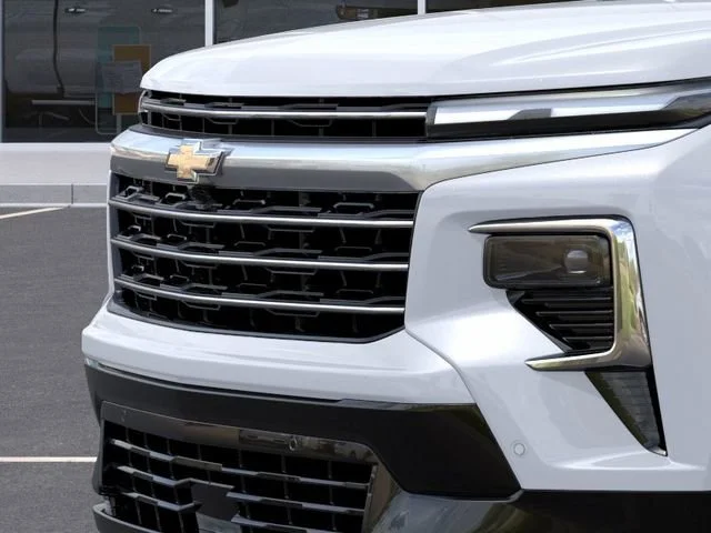 New 2026 Polar White Tricoat Chevrolet High Country image 13