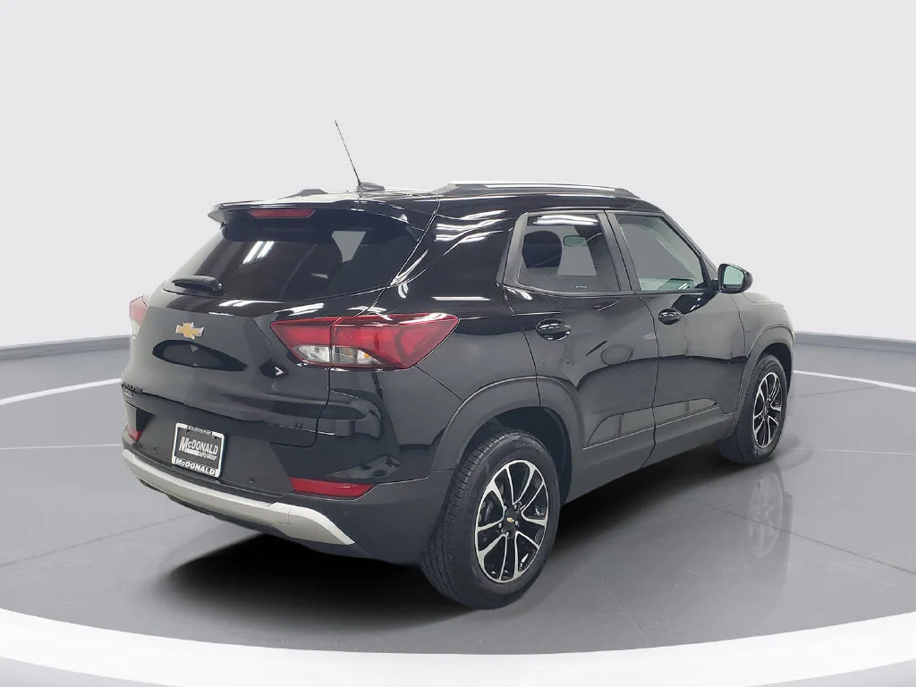 Used 2024 Mosaic Black Metallic Chevrolet LT image 3
