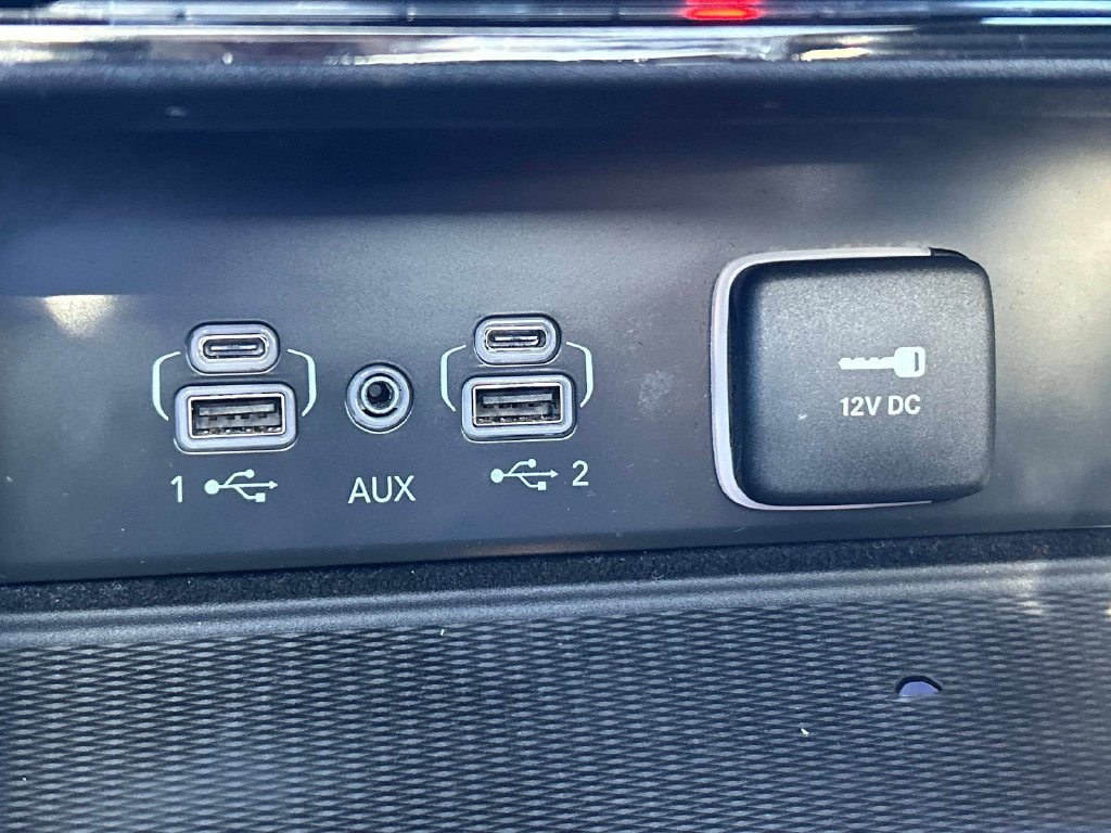 Used 2022 White Jeep Overland image 29