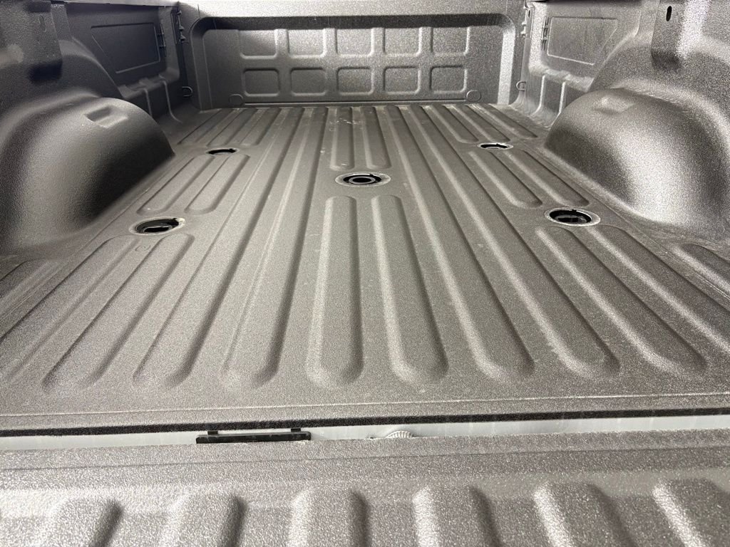 New 2026 Silver-Zynith Exterior Paint RAM Laramie image 36