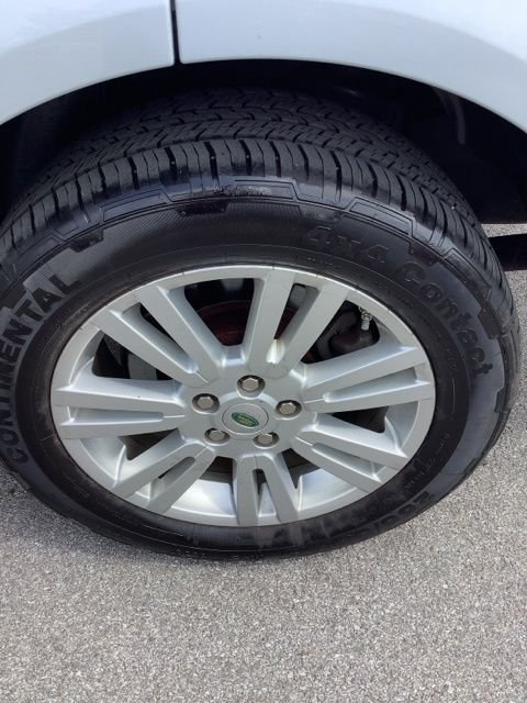 Used 2010 Silver Land Rover HSE image 33