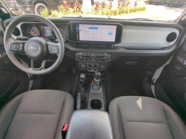 Certified Used 2024  Jeep Sport S image 16