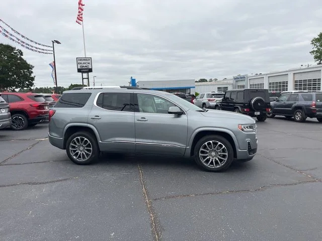 2023 GMC Acadia Denali