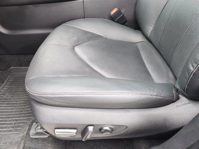 Used 2025 Storm Cloud Toyota Limited Front-Wheel Drive image 21