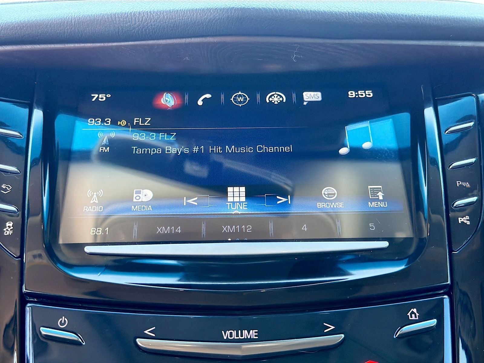 Used 2020 White Cadillac Luxury image 33