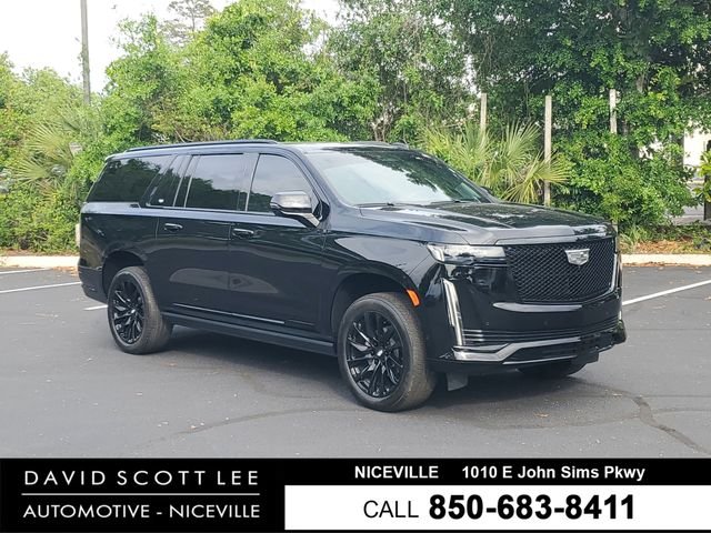 2024 Cadillac Escalade ESV Sport Platinum's photo