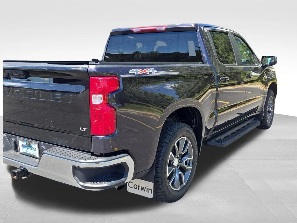 Used 2023 Gray Chevrolet LT image 11