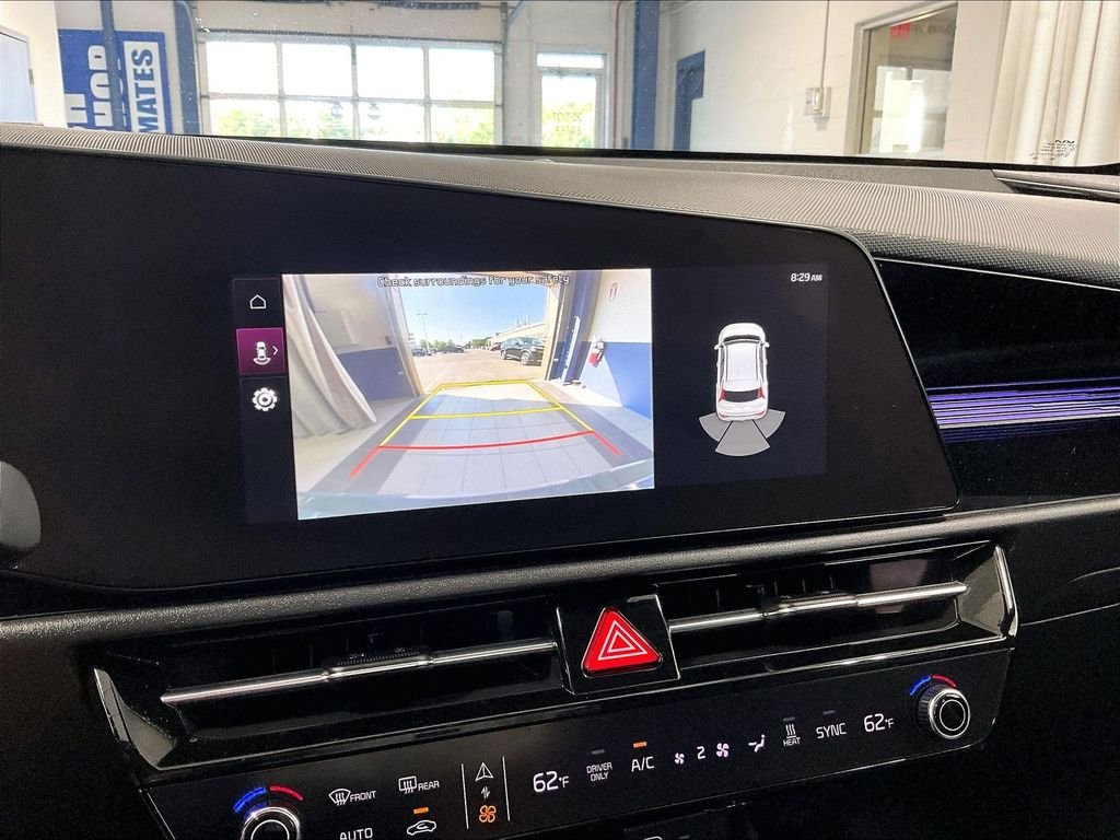 Used 2023 Green Kia Wind image 19
