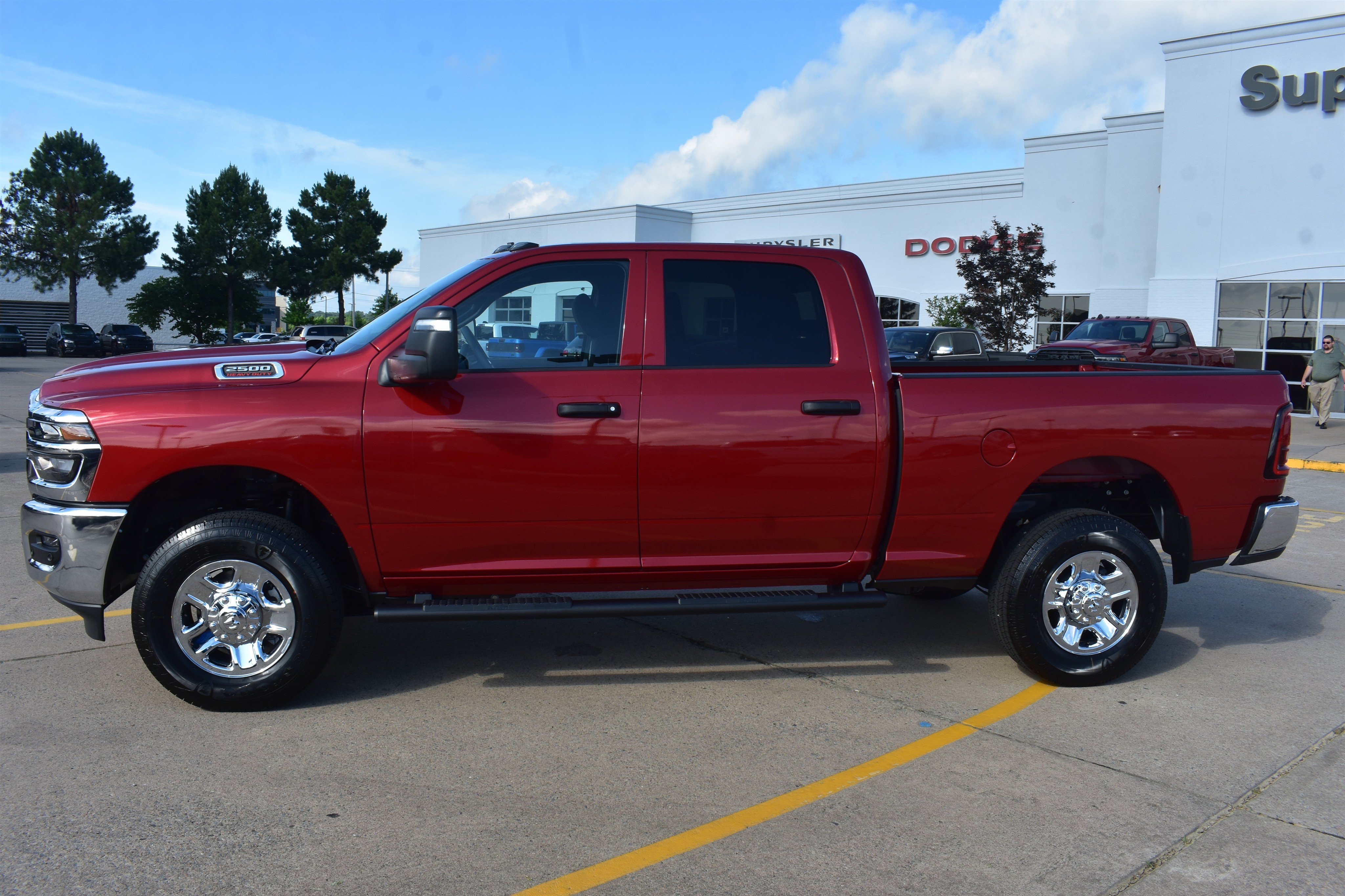 New 2026 Molten Red Pearl-Coat Exterior Paint RAM Tradesman image 9