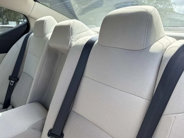 Used 2025 White Nissan 2.5 SV image 14