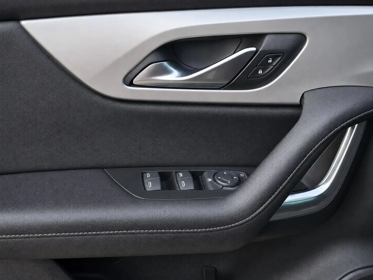 Used 2022 Iron Gray Chevrolet LT w/2LT image 12