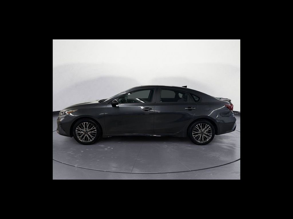 Used 2024 Gray Kia GT-Line image 3