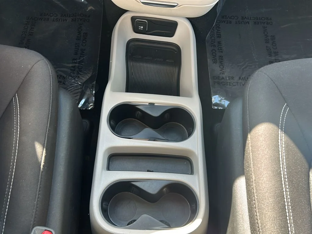 Used 2023 White Chrysler LX image 20