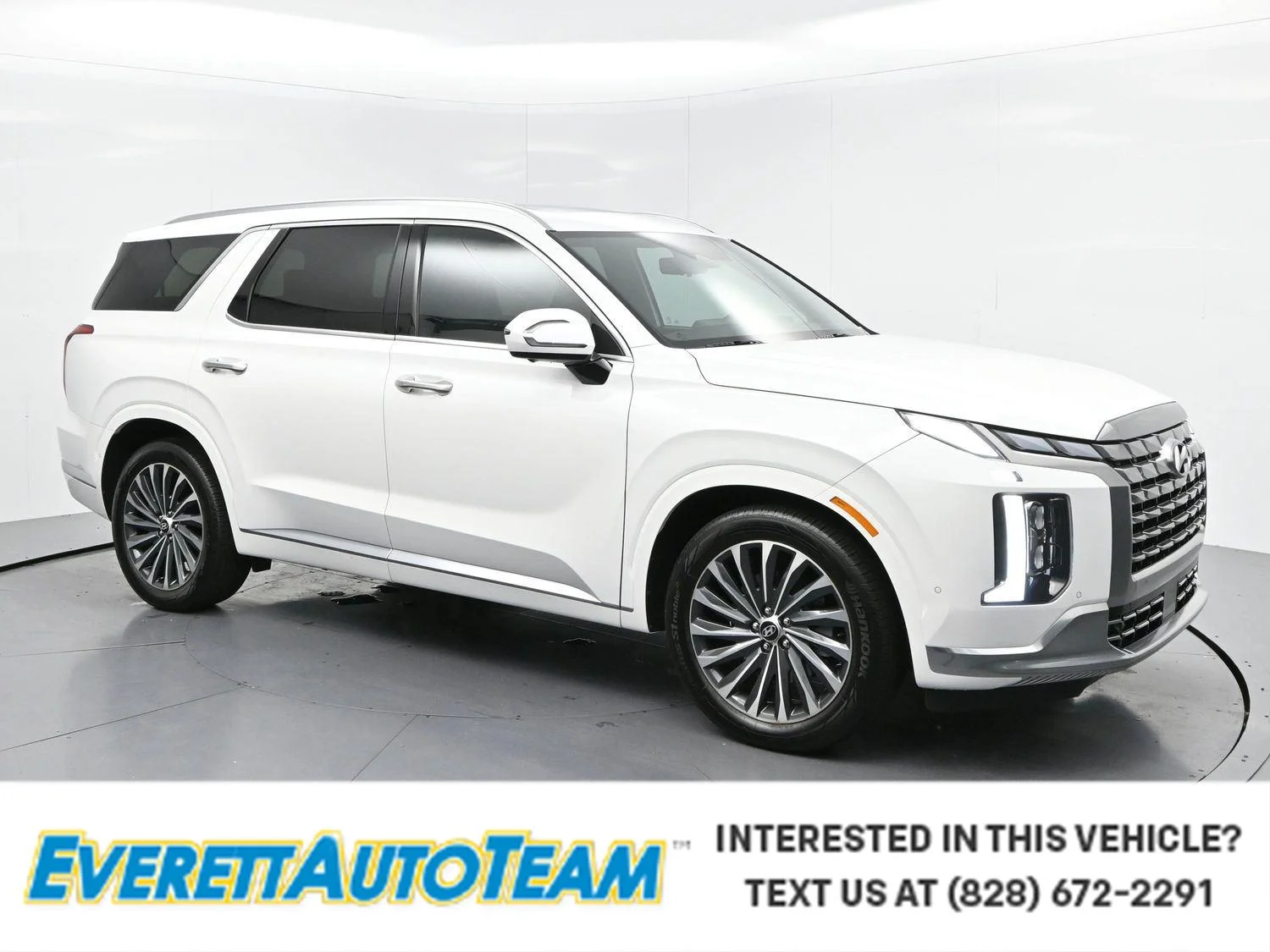 Used 2024 Hyper White Hyundai Calligraphy image 1