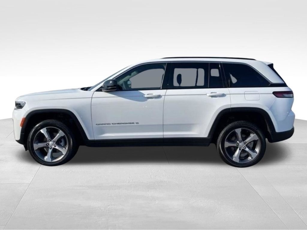 New 2026 Bright White Clearcoat Jeep Limited image 2