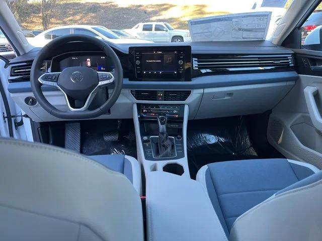 2026 Volkswagen Jetta SE - Photo 15