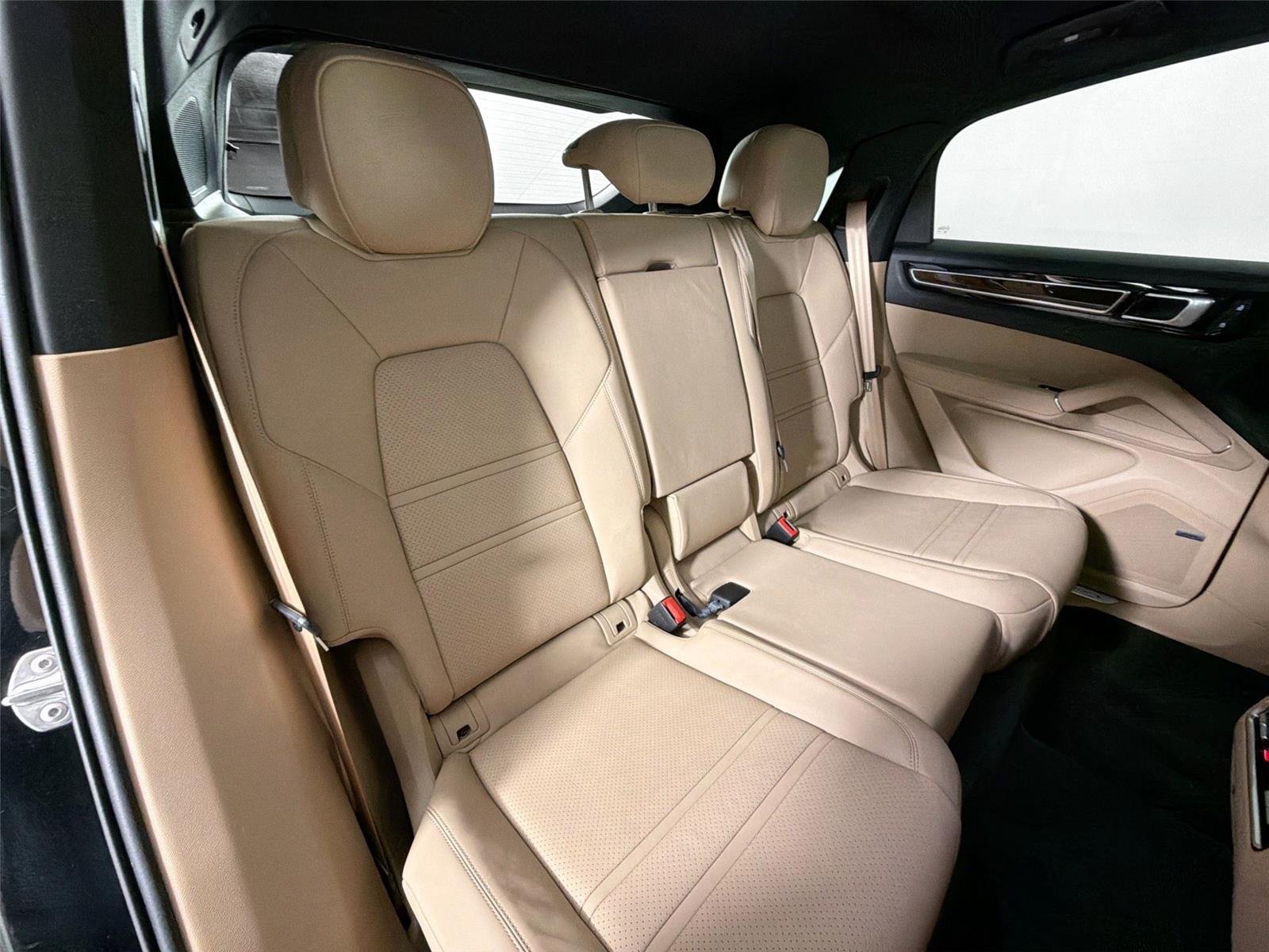 Certified Used 2022 BLACK Porsche E-Hybrid Coupé Platinum Editi image 27