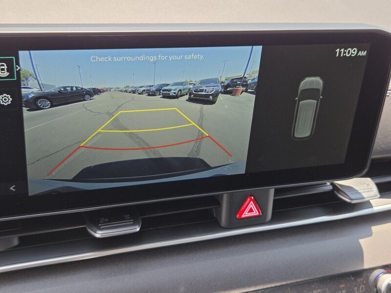 New 2026 Snow White Pearl Kia EX image 13