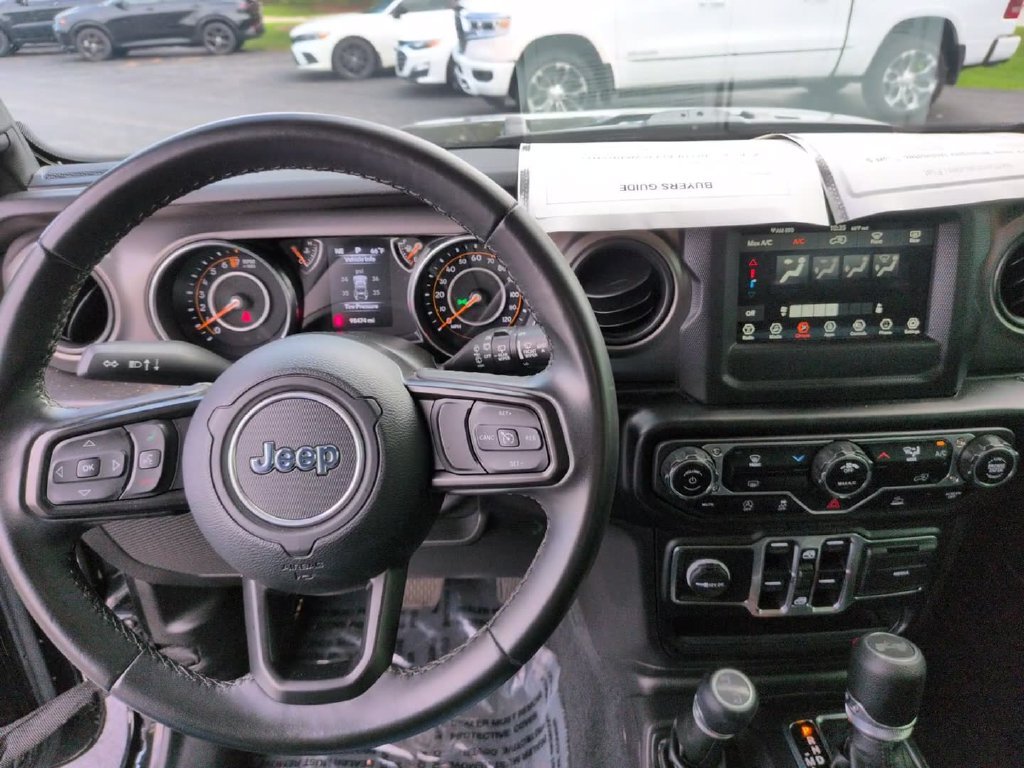 Certified Used 2022 Black Jeep Unlimited Sport S image 28