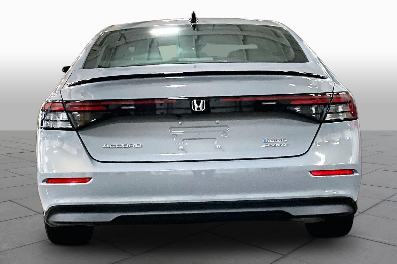 Used 2025 Urban Gray Pearl Honda Sport image 5
