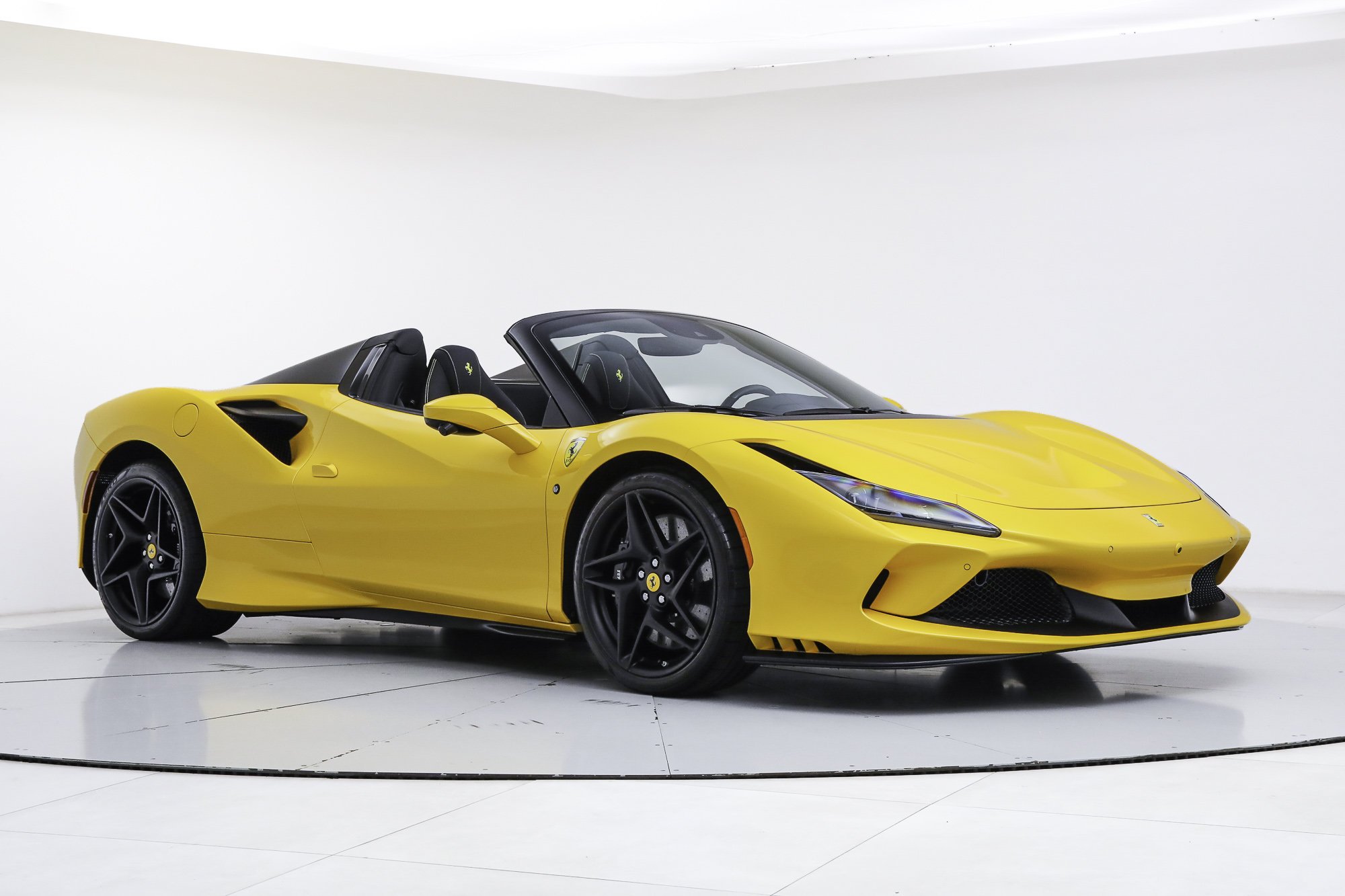 Used 2022 Yellow Ferrari  image 12