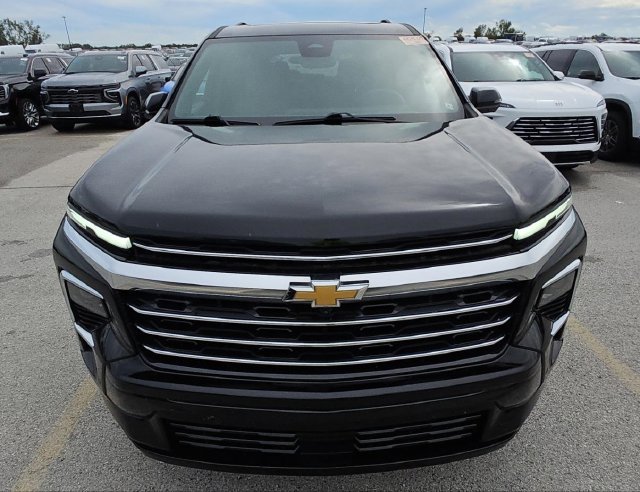 Used 2025 Mosaic Black Metallic Chevrolet High Country image 9