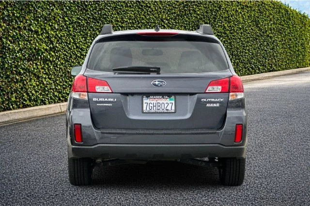 Used 2014 Gray Subaru 2.5i image 4